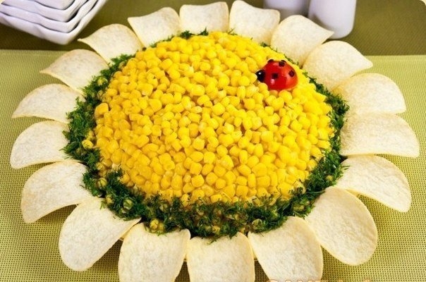 Салат подсолнух с кукурузой. Салат подсолнух с кукурузой.