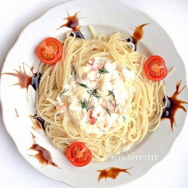 Спагетти с камчатским крабом в сливочном соусе
