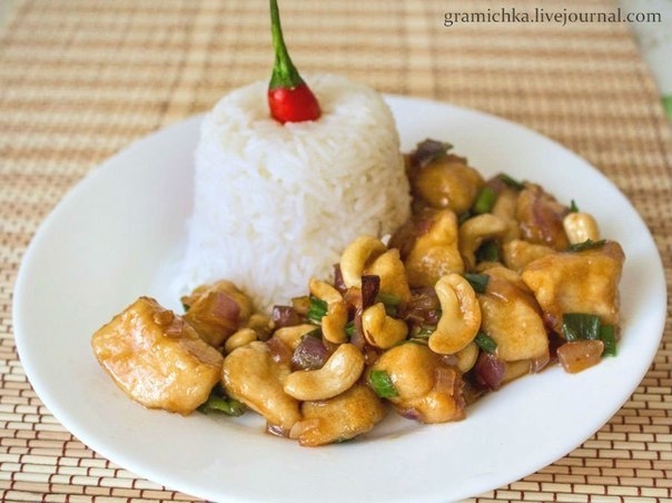 Острая курица с кешью