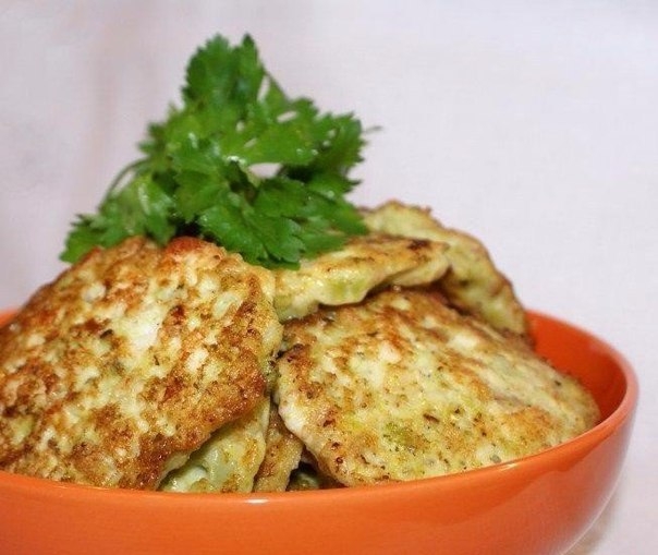 Куриные котлеты с брокколи Куриные котлеты с брокколи
