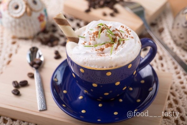 Кофе с шоколадом и сливками