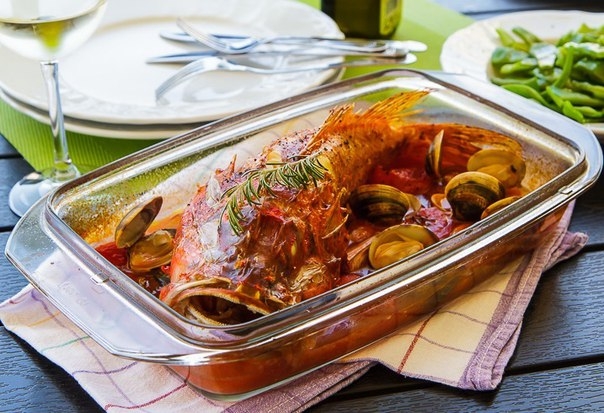 Вкусный рецепт рыбы с овощами и вином
