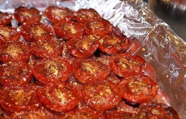 Безумно вкусные вяленые помидоры... Ингредиенты: