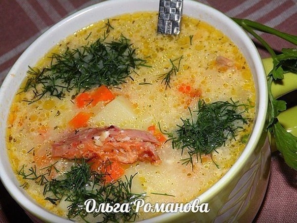 Ароматный супчик с копчёной курицей и плавленным сырком
