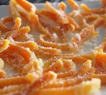 Прекрасное лакомство и тортики, пироженки можно украшать.