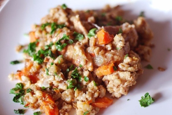 Перловая каша с грудинкой.