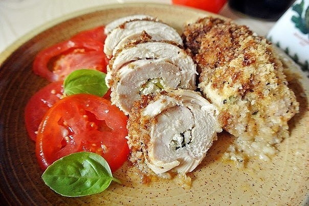 Куриное филе с брынзой.