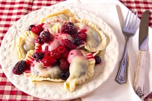 Научитесь лепить вкуснейшие сладкие вареники в мире! Научитесь лепить вкуснейшие сладкие вареники в мире!
