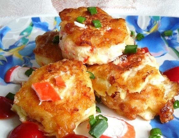 Котлетки из крабовых палочек в кляре. Котлетки из крабовых палочек в кляре.
