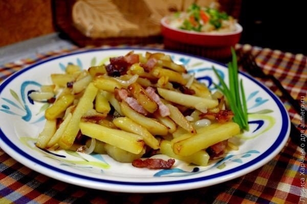 Ароматная картошка с луком и беконом Ароматная картошка с луком и беконом