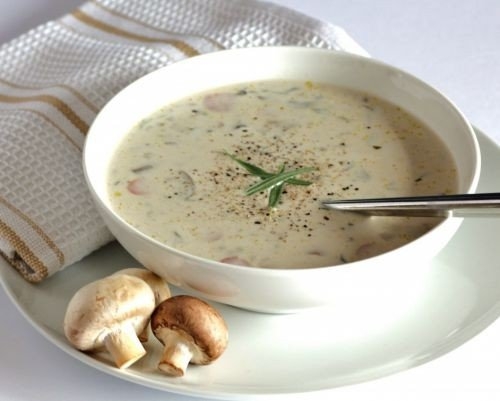 Ароматный суп-пюре с грибами и сыром