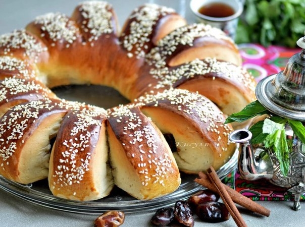 Кольцо с финиками