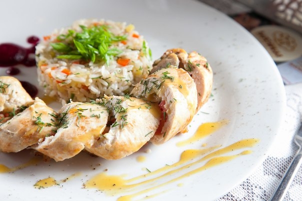 Запеченный куриный рулет Запеченный куриный рулет