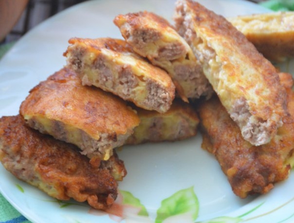 Мясной рулет с сыром