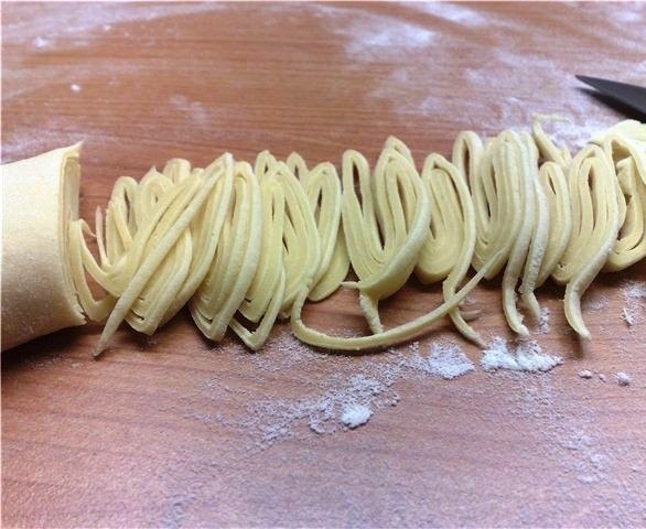 Как сделать домашнюю лапшу: 3 варианта на выбор! Как сделать домашнюю лапшу: 3 варианта на выбор!
