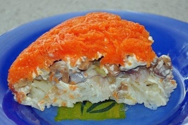 САЛАТ "ЛИСИЧКА".