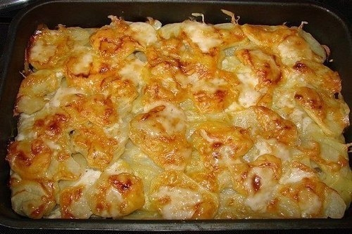 Очень вкусная свинина под сыром