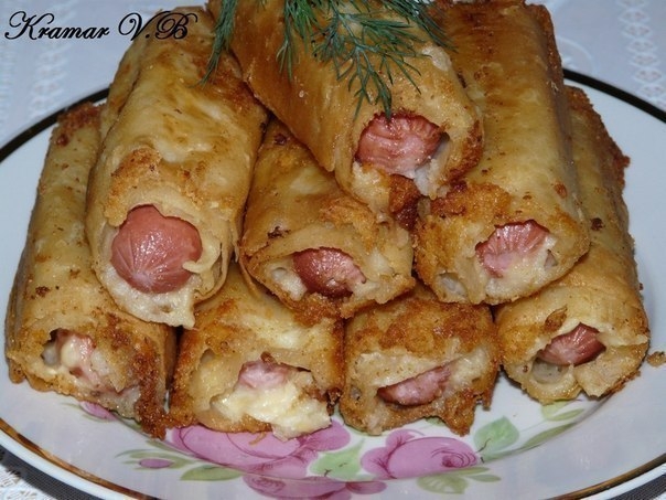 " Ленивые пирожки ". Сосиска с сыром и картофелем в лаваше! " Ленивые пирожки ". Сосиска с сыром и картофелем в лаваше!