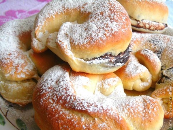 Булочки с шоколадным кремом Булочки с шоколадным кремом