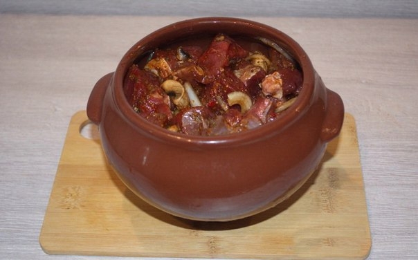 Мясо с грибами и сыром в духовке