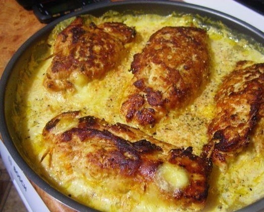 КУРИНЫЕ РУЛЕТИКИ ПО-ФРАНЦУЗСКИ С ГРИБАМИ И СЫРОМ КУРИНЫЕ РУЛЕТИКИ ПО-ФРАНЦУЗСКИ С ГРИБАМИ И СЫРОМ