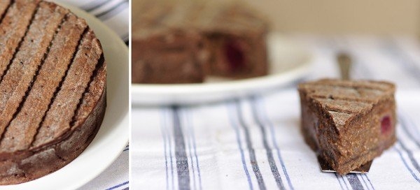 Баскский пирог с заварным шоколадно-миндальным кремом и черешней