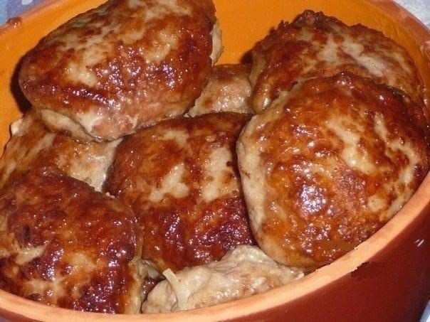 Курино-говяжьи сочные котлетки.