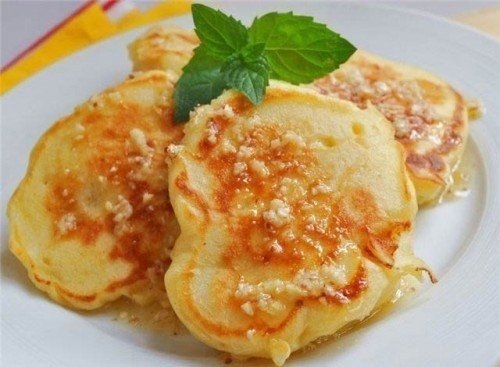 Оладьи по-немецки с яблоком