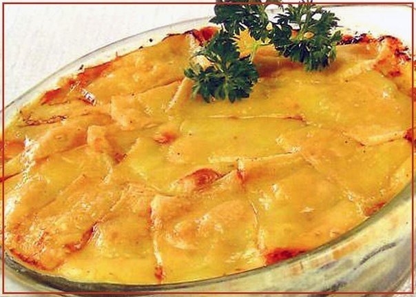 Запеканка из картофеля и индейки.