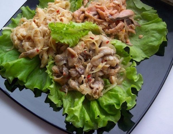 САЛАТ С БЕЛЫМИ ГРИБАМИ