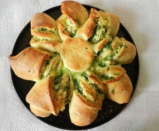 Пирог с сыром и зеленью