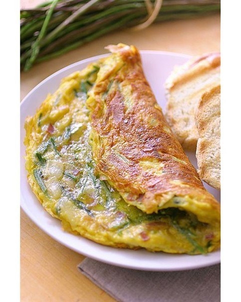 Мясо в омлете