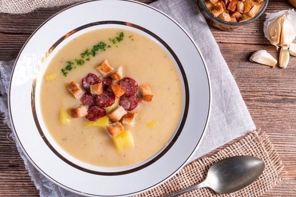 Картофельный суп с беконом и пореем