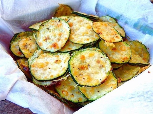 Чипсы из кабачка с сыром