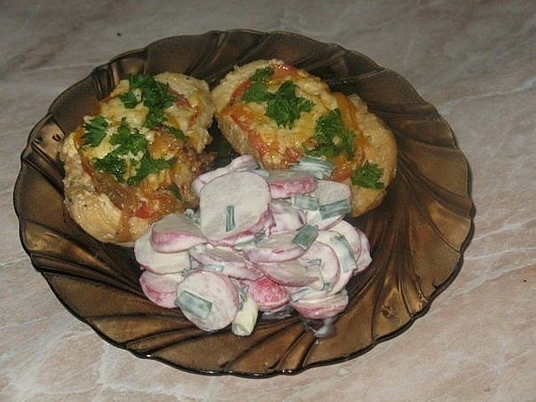 Рыба на луковой подложке Рыба на луковой подложке