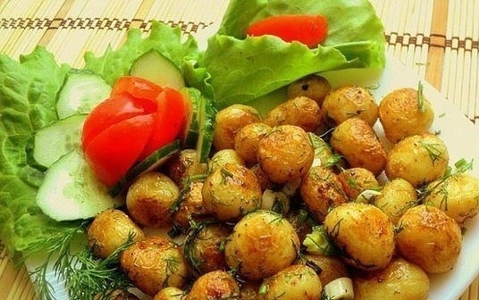 МОЛОДОЙ КАРТОФЕЛЬ, ЗАПЕЧЁННЫЙ В МУЛЬТИВАРКЕ!