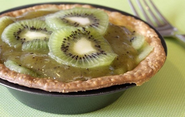 Порционный пирог с начинкой из киви