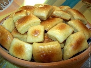 ПАМПУШКИ НА КЕФИРЕ С ЧЕСНОКОМ