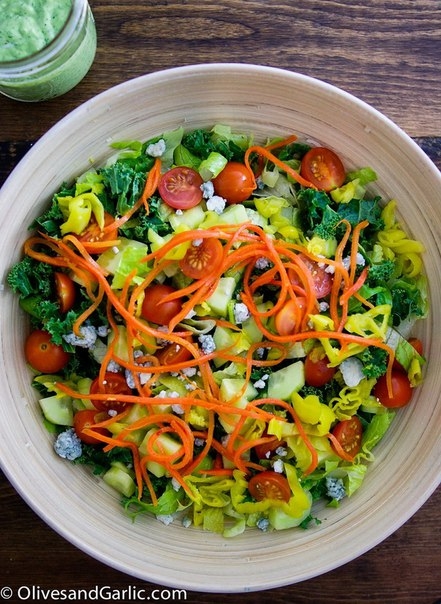 •Овощной салат с зелёным соусом• •Овощной салат с зелёным соусом•