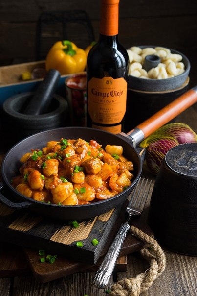 Паприкаш с мясом и ньокками &mdash; немного Австро-венгрии