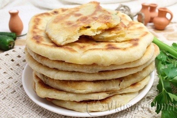 Простенький хачапури с сыром