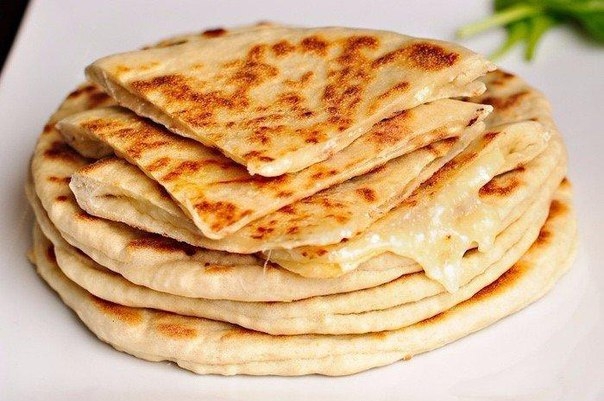 Лепешки с сыром.