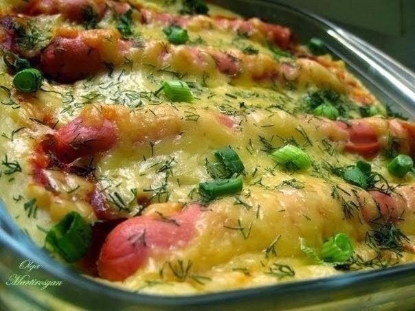 Картофельная запеканка (с сосисками и сыром)