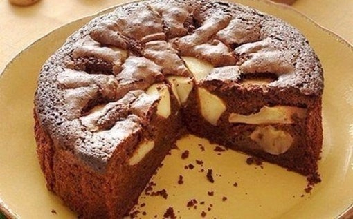 Диетическая шоколадная шарлотка