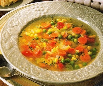 Легкий овощной суп с кукурузой