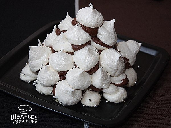 ТОРТ ИЗ БЕЗЕ С ШОКОЛАДНЫМ КРЕМОМ
