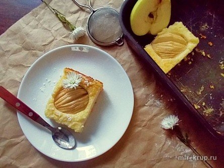 Запеканка на манной каше с творогом и яблоками