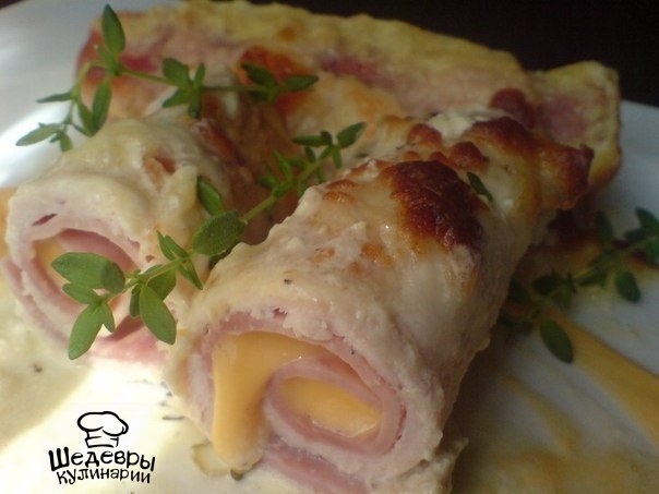 КУРИНЫЕ РУЛЕТИКИ ПОД СЫРОМ КУРИНЫЕ РУЛЕТИКИ ПОД СЫРОМ