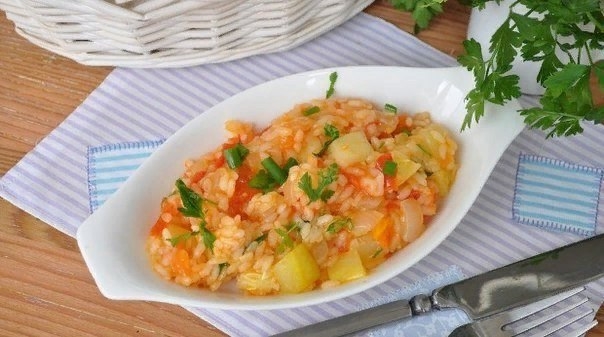 КАБАЧКИ С РИСОМ И ПОМИДОРАМИ