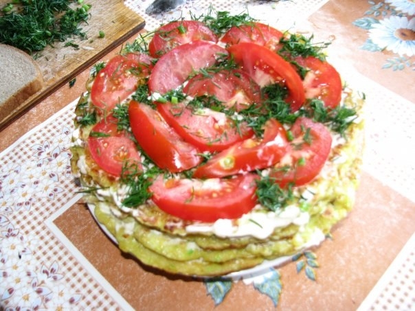 Очень вкусный кабачковый торт, основа- кабачковые блины